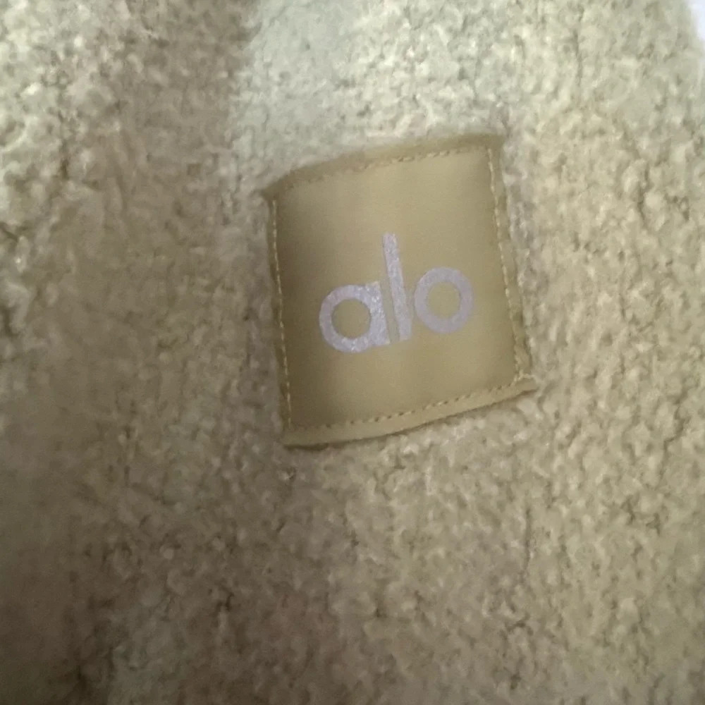 Alo Yoga Olive Green Sherpa Hoodie Size Small